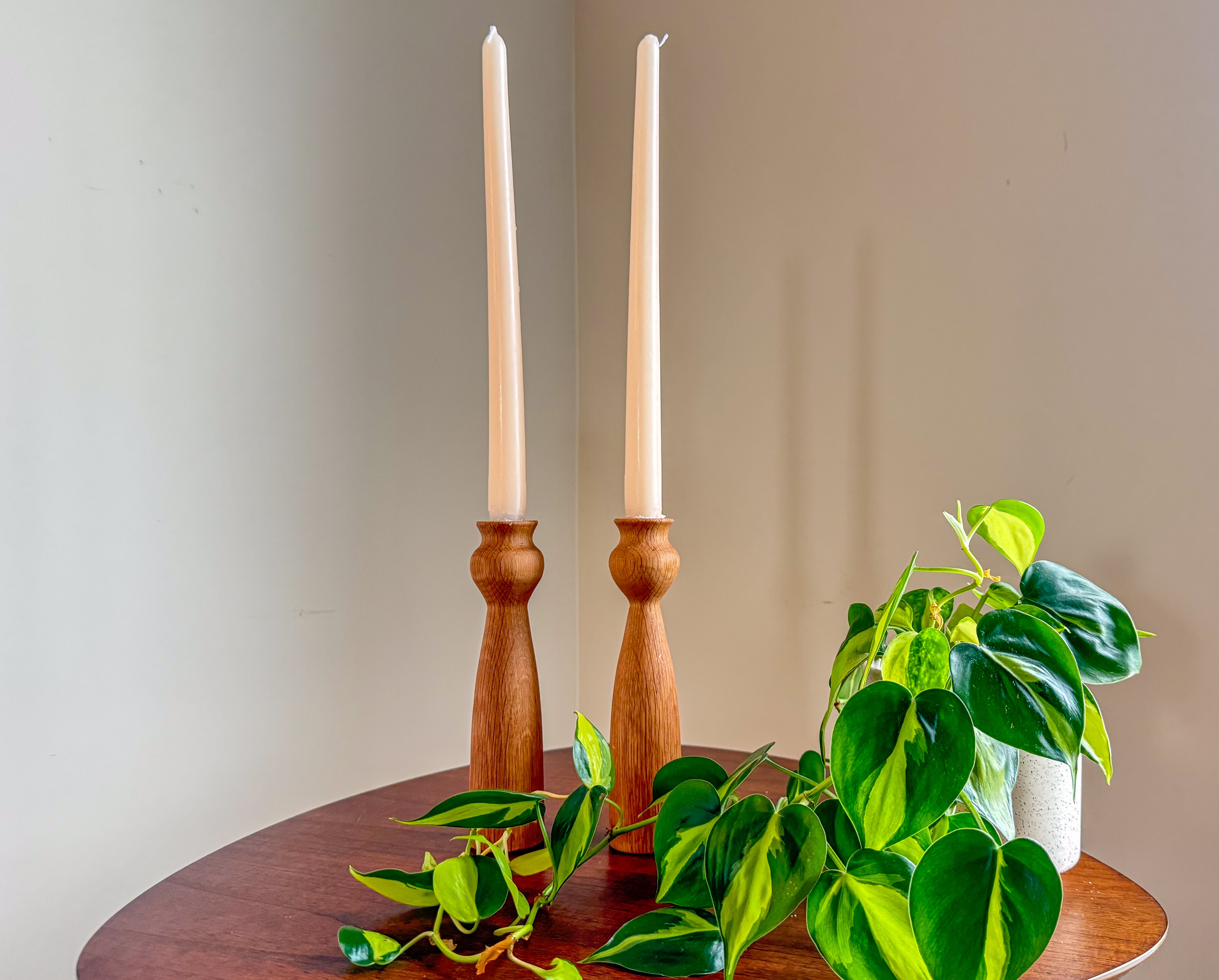 "Curved Silhouette" Candlestick Holder