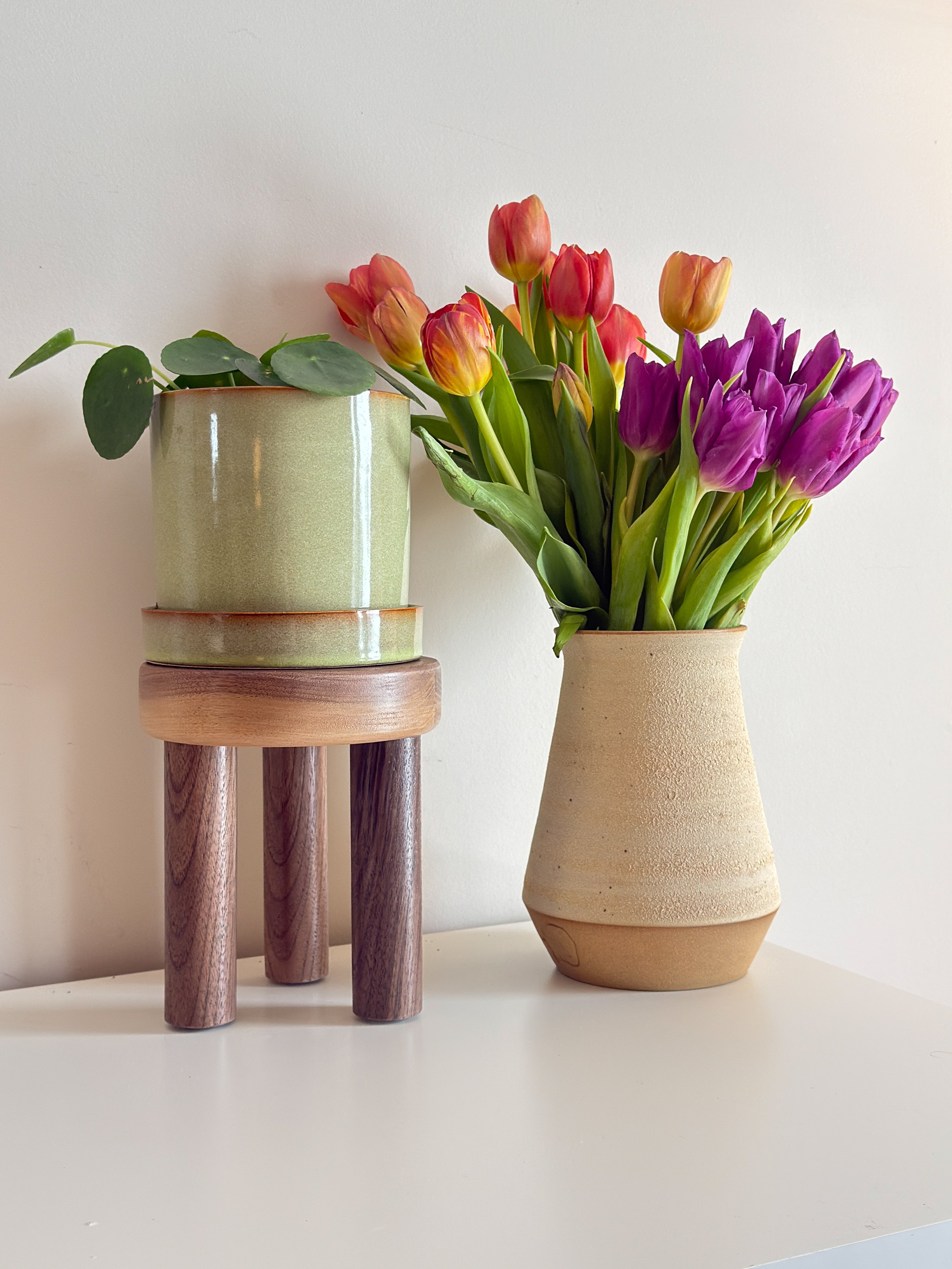 Cylindrical Tripod Plant Stand